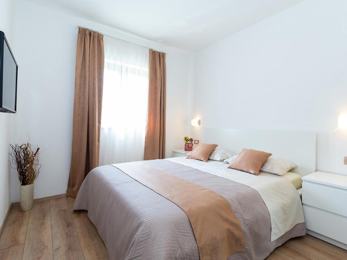 Villa Gioia Apartment With Terrace Poreč Buitenkant foto
