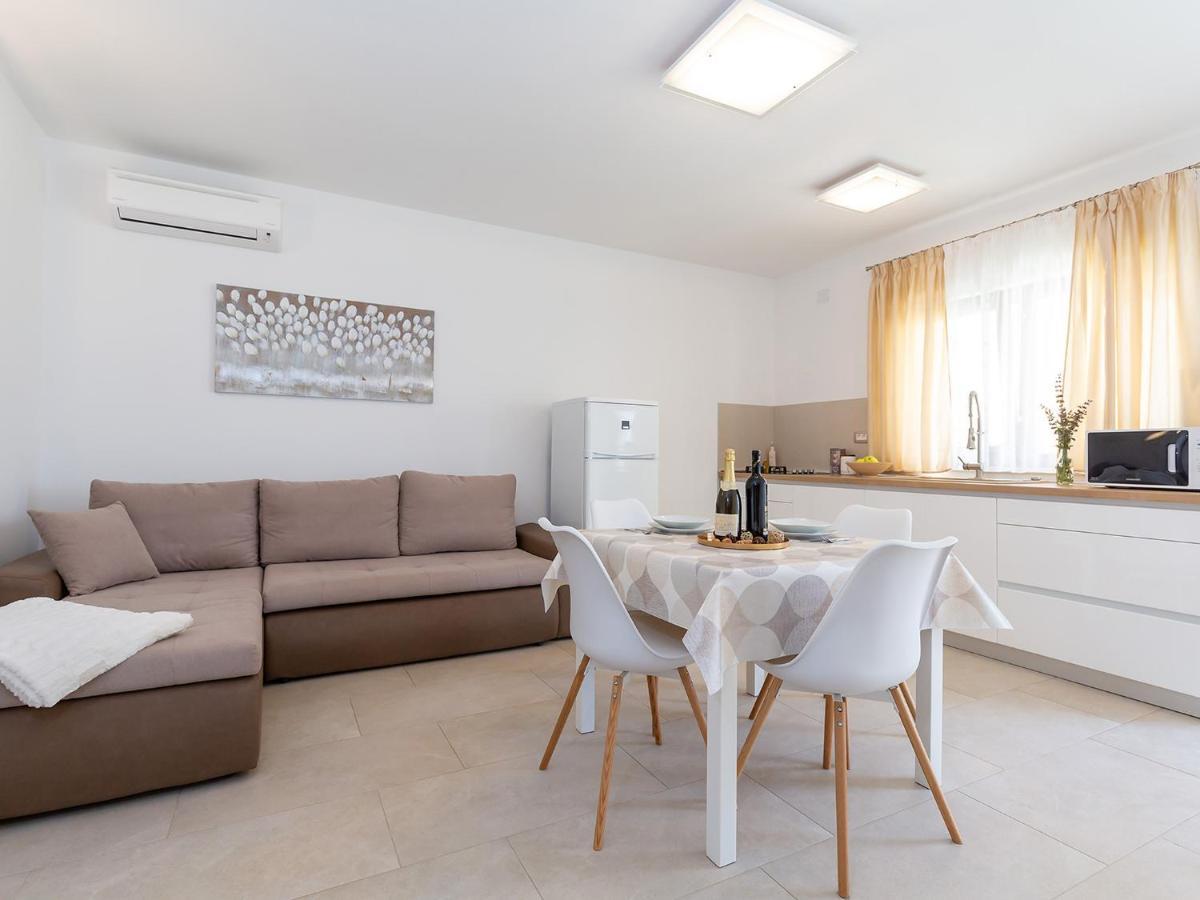 Villa Gioia Apartment With Terrace Poreč Buitenkant foto